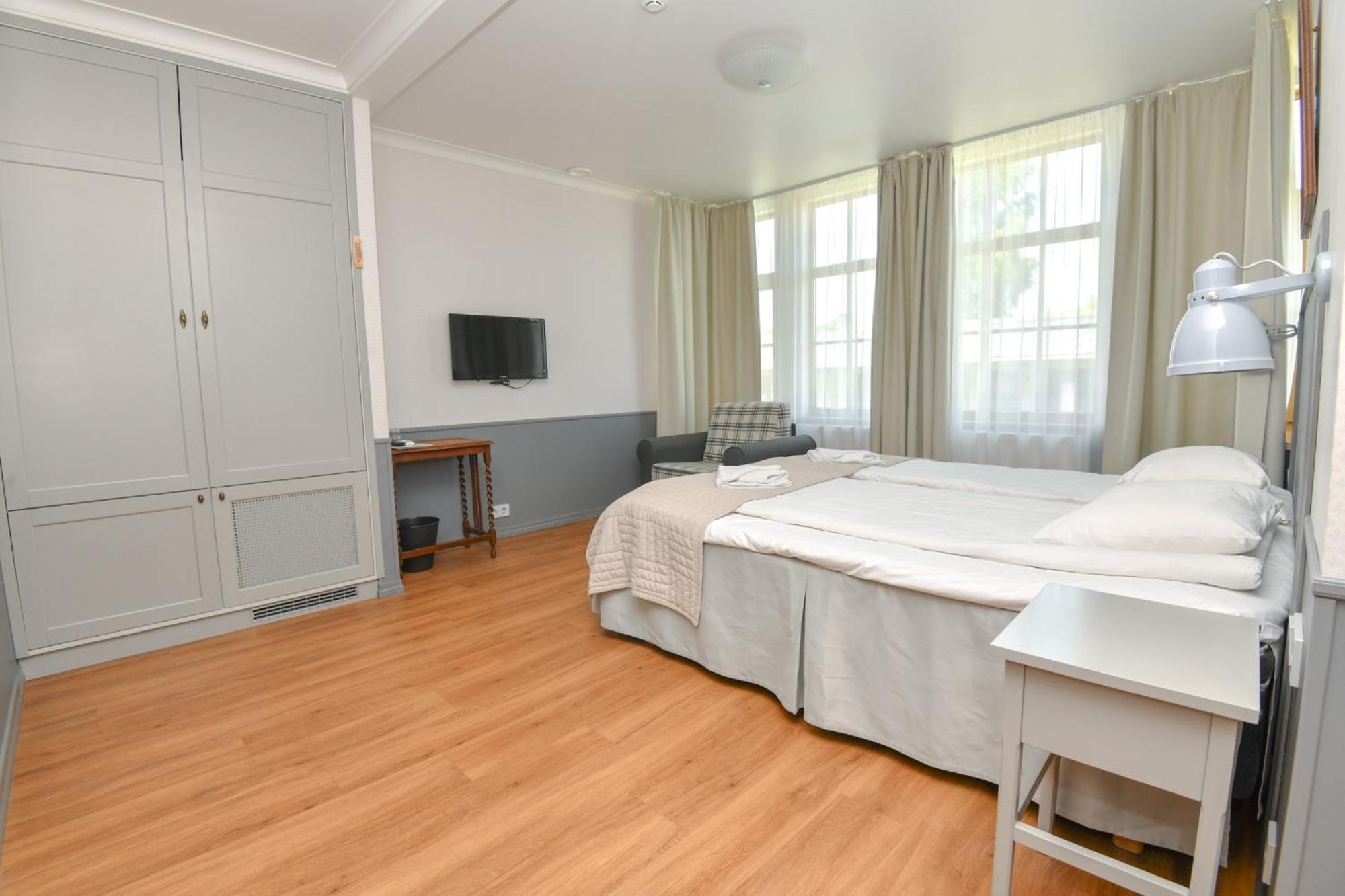 Kurgo Villa Self Check-In Hotel Parnu Exterior photo
